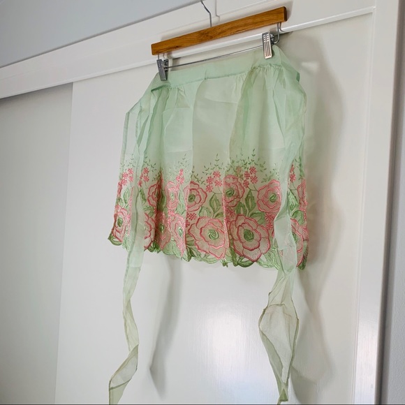 VINTAGE Floral Apron - Picture 5 of 5